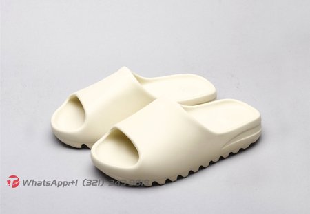 Yeezy SLIDE "Bone" (Run smaller, please choose a bigger size) 6345